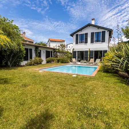 Villa Leonie Keyweek Close To The Lighthouse And Biarritz's Golf Course