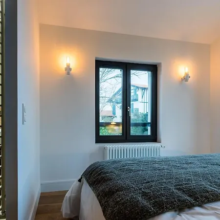 Leonie Keyweek Close To The Lighthouse And Biarritz's Golf Course *