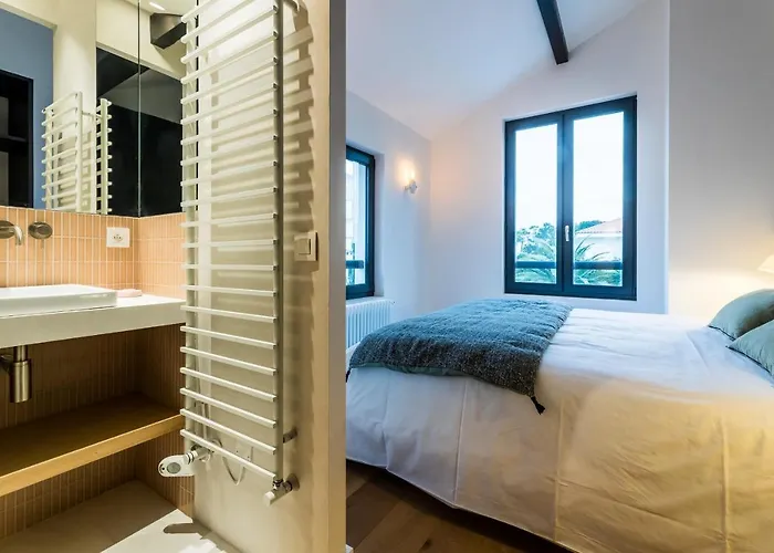 Leonie Keyweek Close To The Lighthouse And Biarritz's Golf Course ビアリッツ