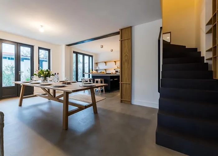 Leonie Keyweek Close To The Lighthouse And Biarritz's Golf Course ビアリッツ