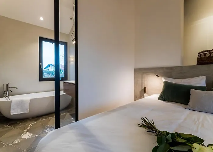 Leonie Keyweek Close To The Lighthouse And Biarritz's Golf Course