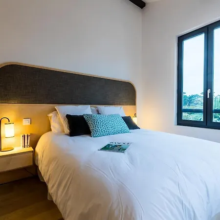 Vila Leonie Keyweek Close To The Lighthouse And Biarritz's Golf Course *