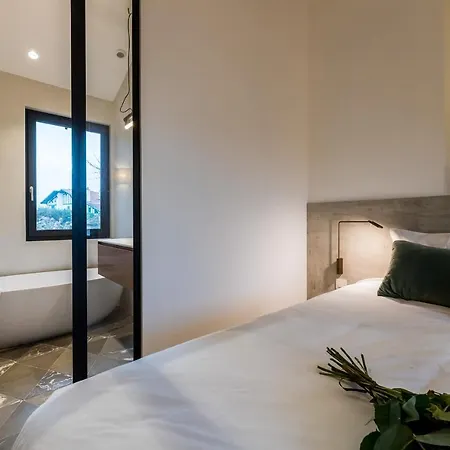 Leonie Keyweek Close To The Lighthouse And Biarritz's Golf Course